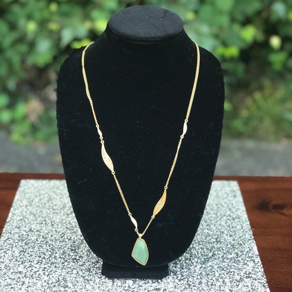 🆕 Elegant Chloe+Isabel Mint Medallion Necklace